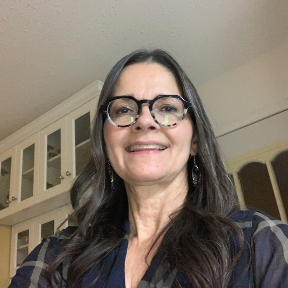 Meet your Posher, Grace - Picture 1 of 2